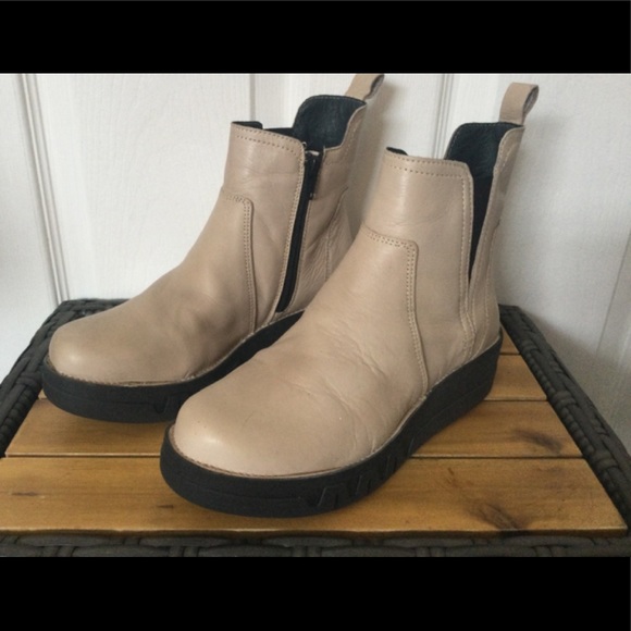 Miz Mooz Shoes - Miz Mooz Linwood Bootie, Size 36, Beige